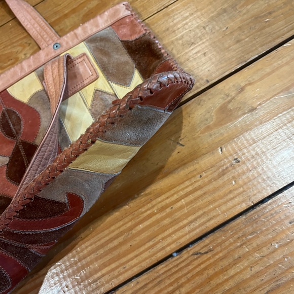 (404) “AUTHENTIC VINTAGE LEATHER TOTE” - Picture 3 of 13
